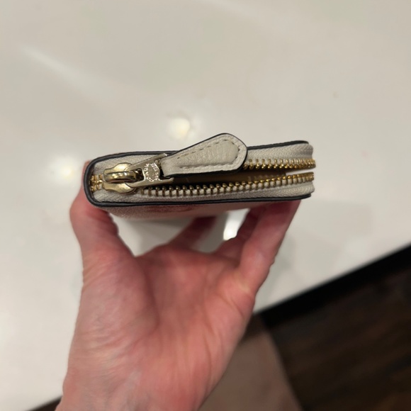 Wallet - Picture 4 of 4